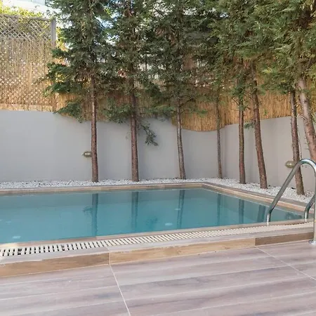 G&m Luxury With Pool Apartament *